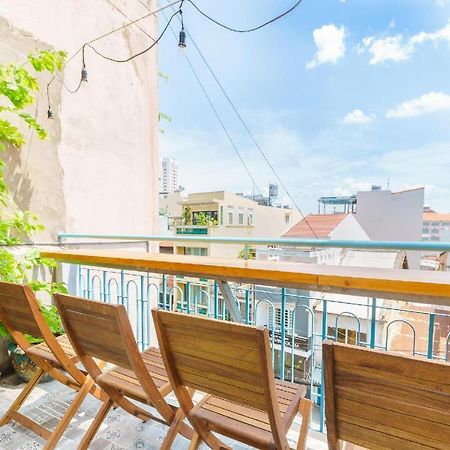 The Art - Vitamin Smiles Hostel 胡志明市 外观 照片