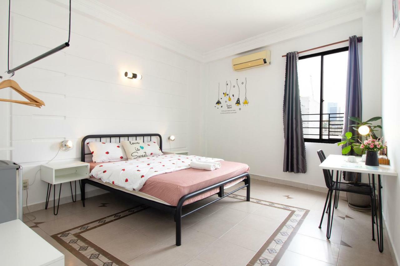 The Art - Vitamin Smiles Hostel 胡志明市 外观 照片
