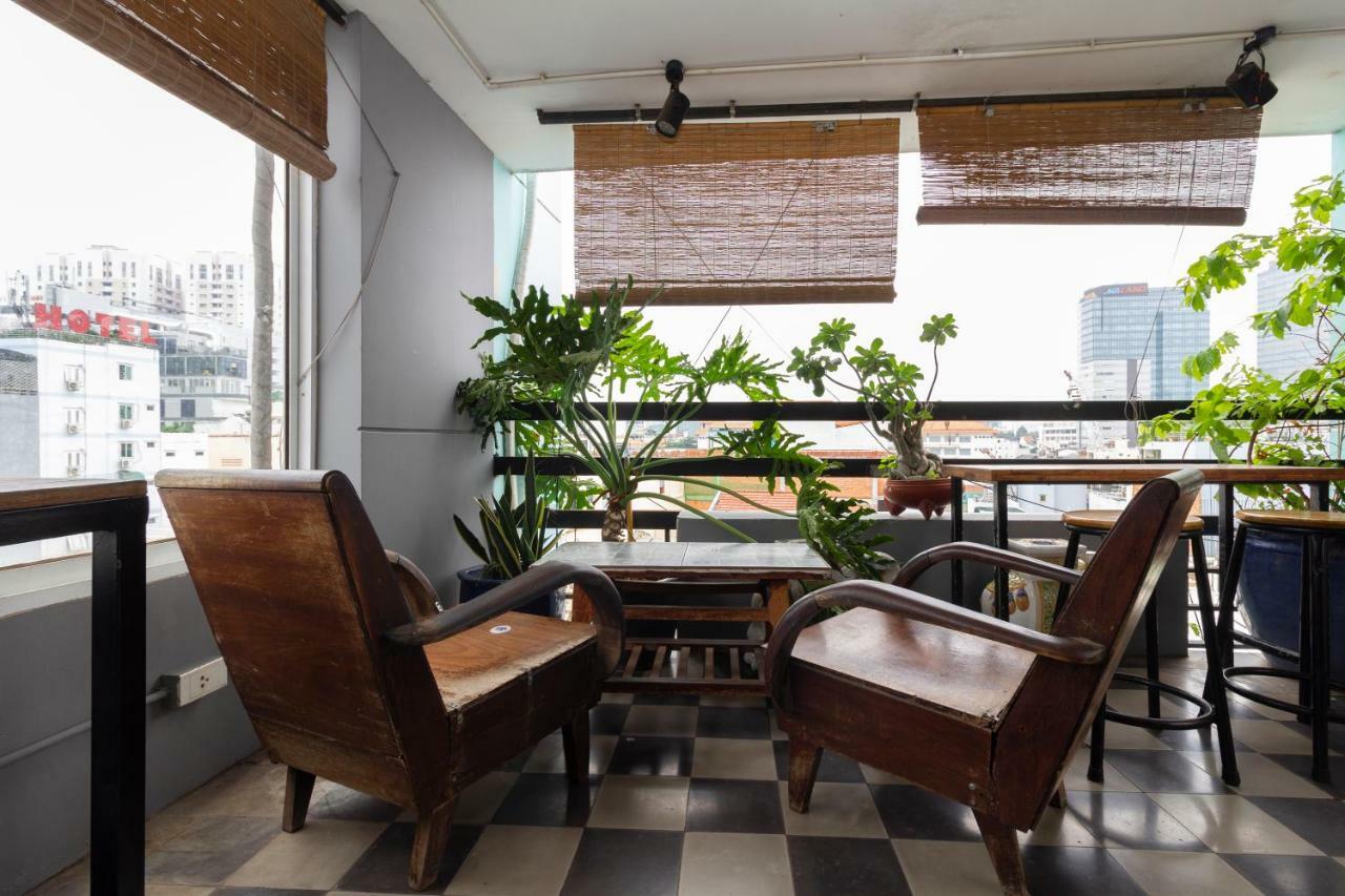 The Art - Vitamin Smiles Hostel 胡志明市 外观 照片