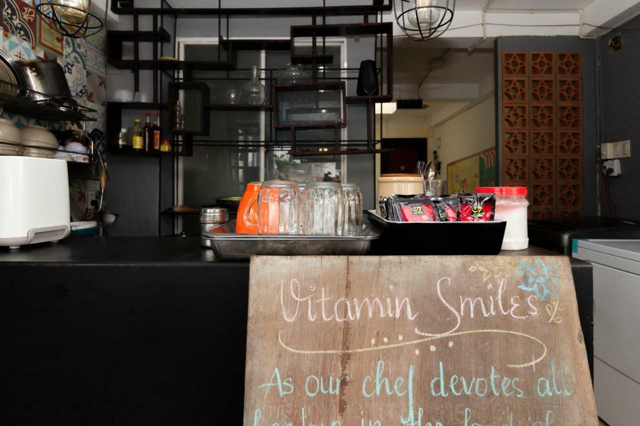 The Art - Vitamin Smiles Hostel 胡志明市 外观 照片