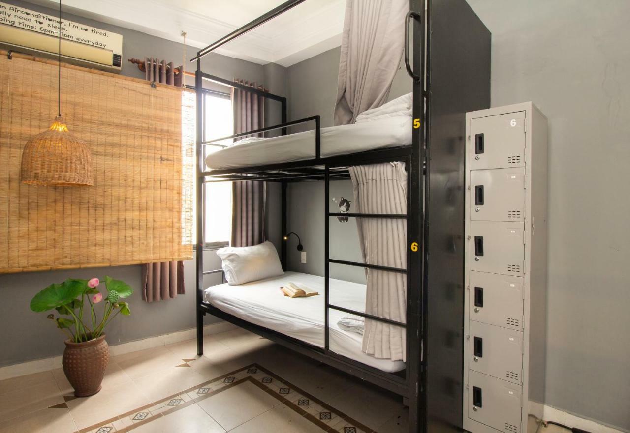The Art - Vitamin Smiles Hostel 胡志明市 外观 照片
