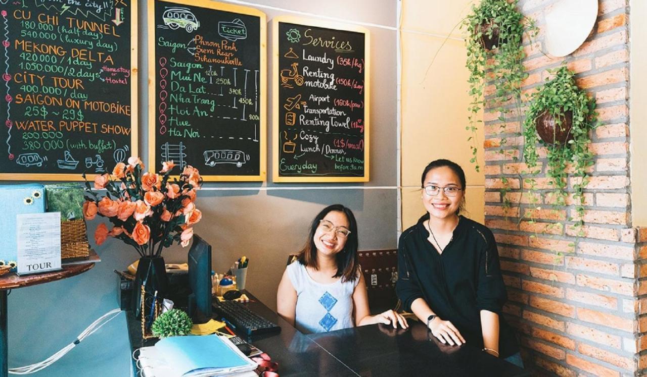 The Art - Vitamin Smiles Hostel 胡志明市 外观 照片