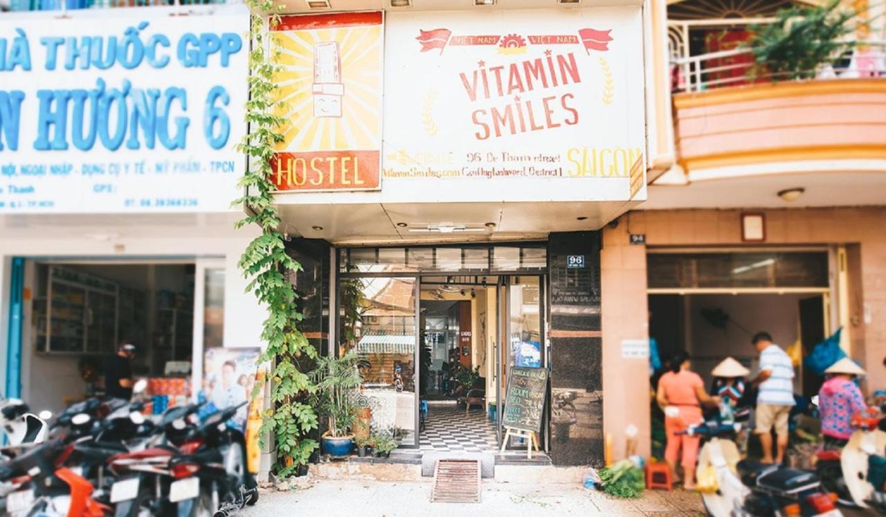 The Art - Vitamin Smiles Hostel 胡志明市 外观 照片