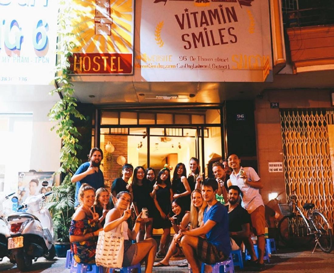 The Art - Vitamin Smiles Hostel 胡志明市 外观 照片