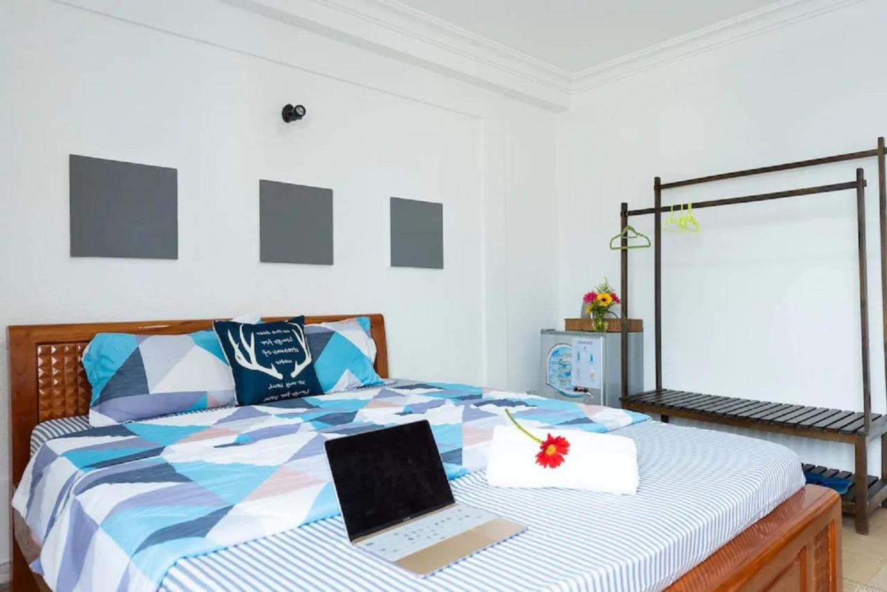 The Art - Vitamin Smiles Hostel 胡志明市 外观 照片