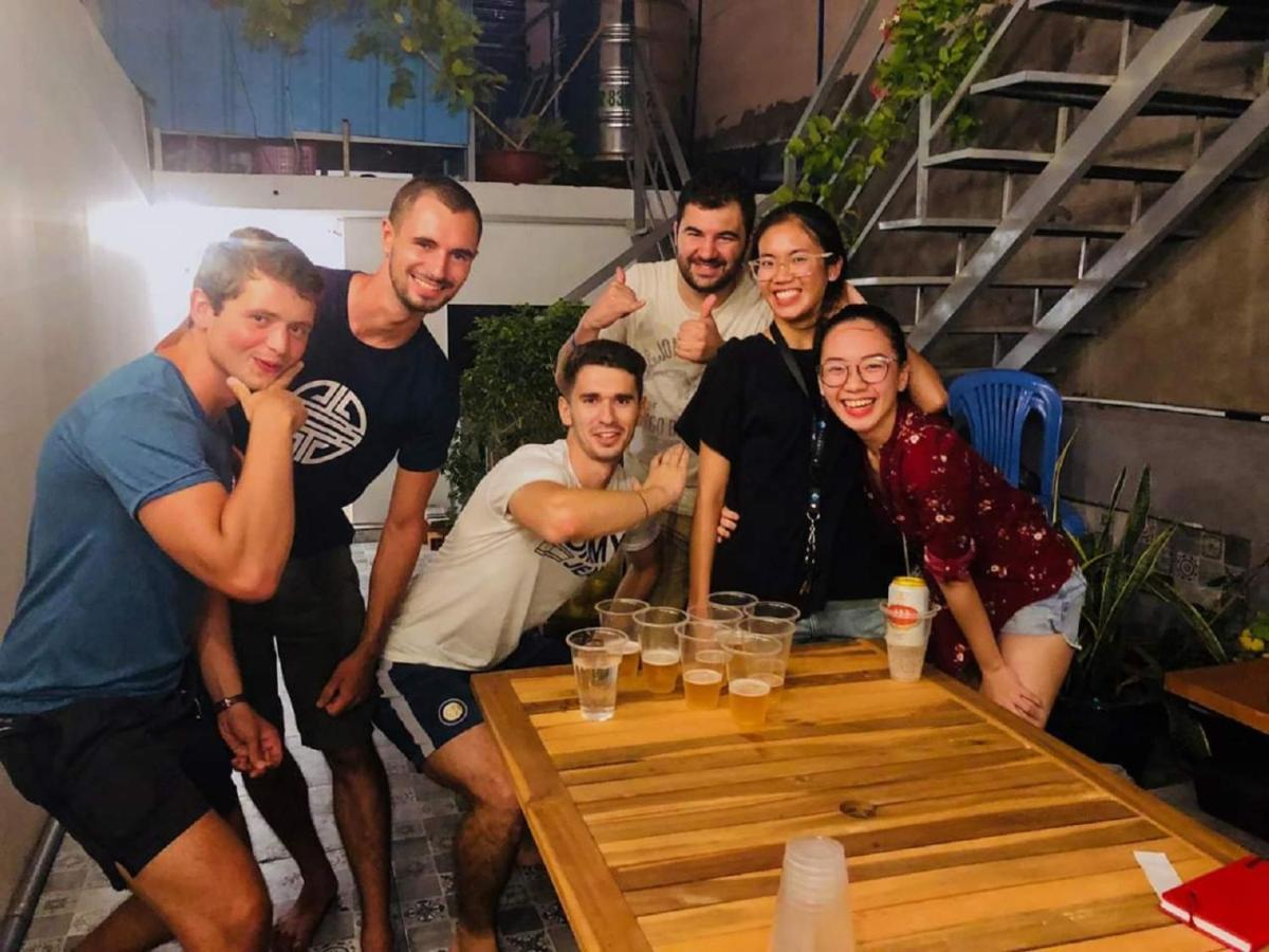 The Art - Vitamin Smiles Hostel 胡志明市 外观 照片