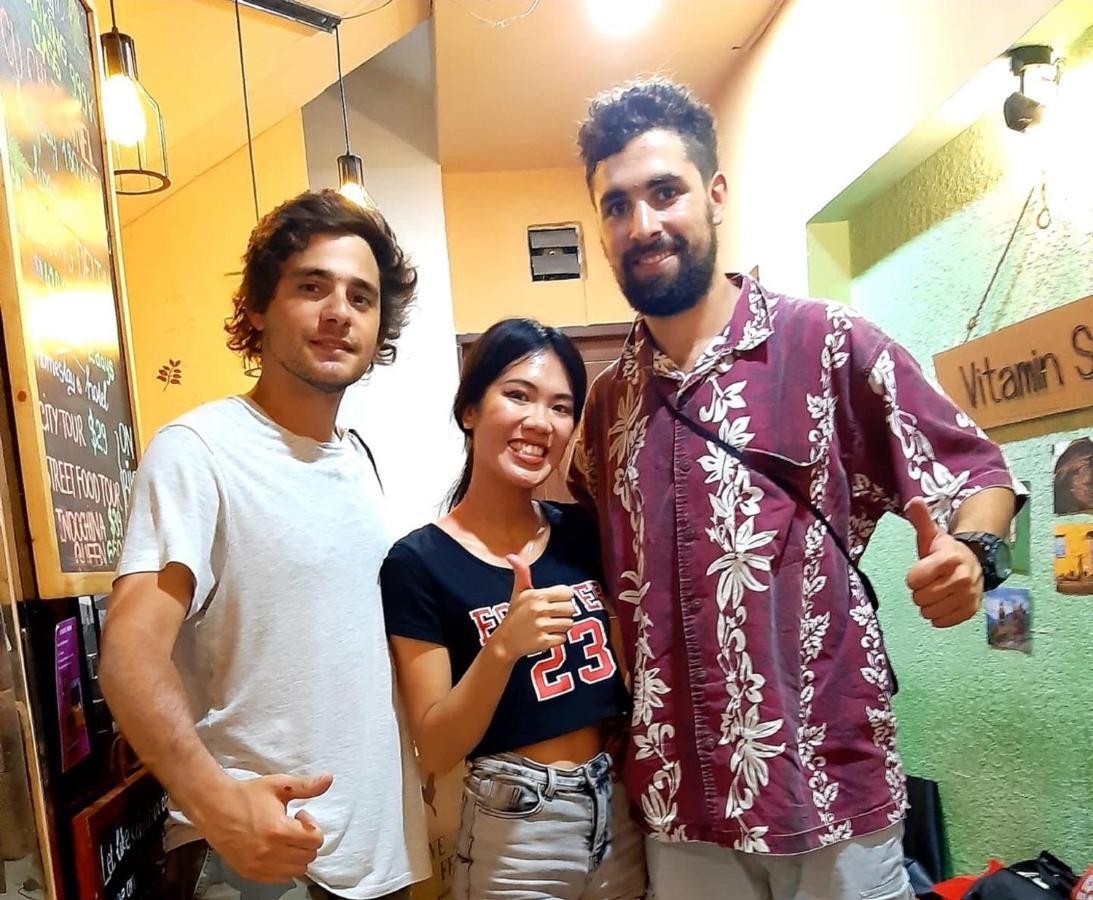 The Art - Vitamin Smiles Hostel 胡志明市 外观 照片